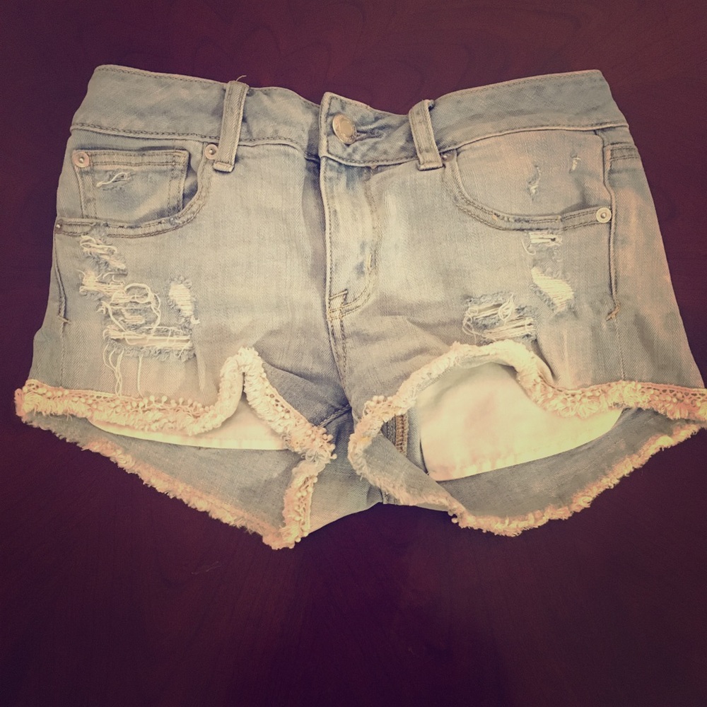 Women's Size 4 American Eagle Distressed Shorts